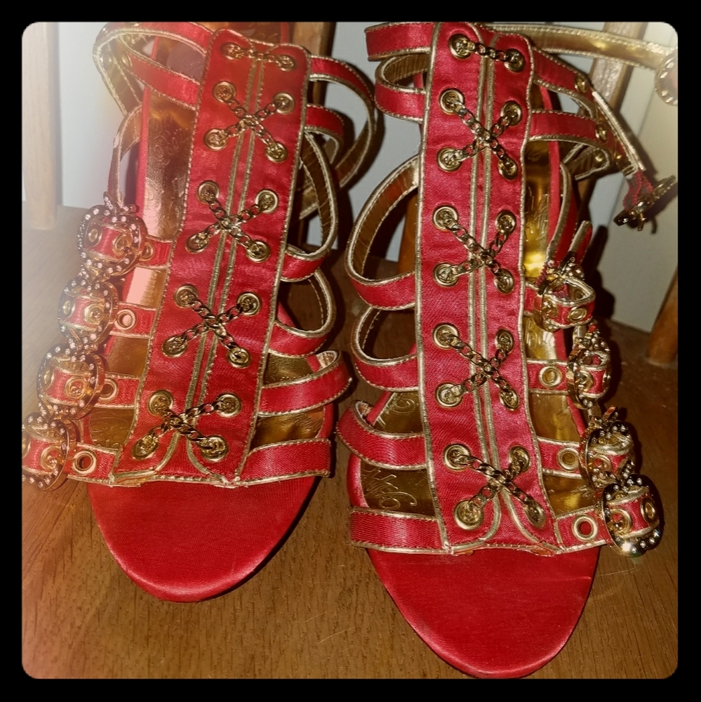 Red steelitto